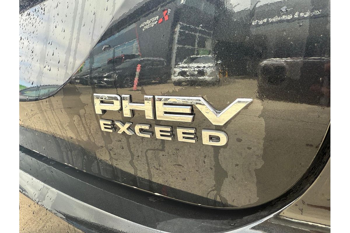 2024 Mitsubishi Outlander PHEV Exceed Tourer ZM