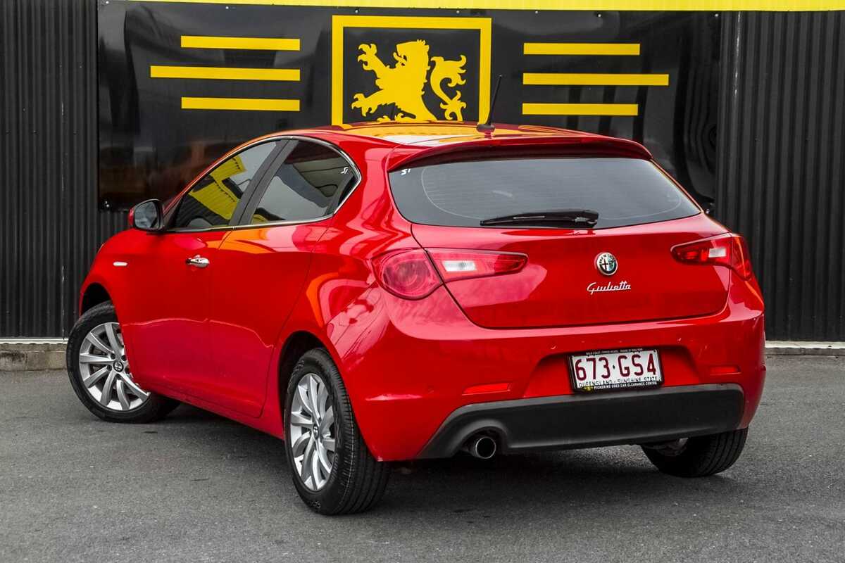 2015 Alfa Romeo Giulietta Distinctive Series 1