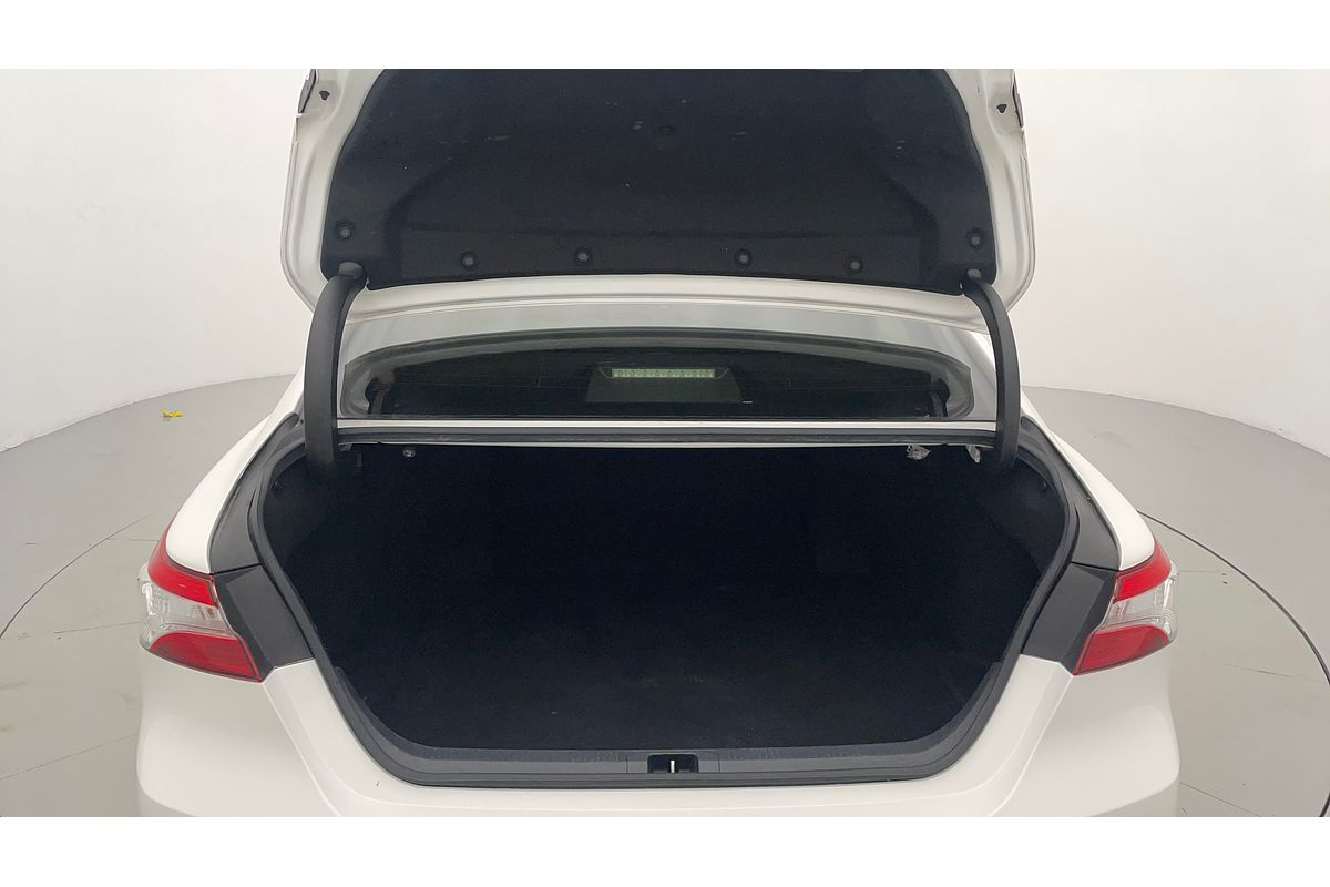 2018 Toyota Camry Ascent AXVH71R