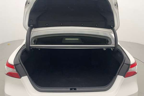 2018 Toyota Camry Ascent AXVH71R