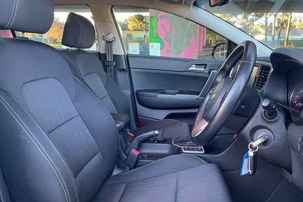 2020 Kia Sportage S QL