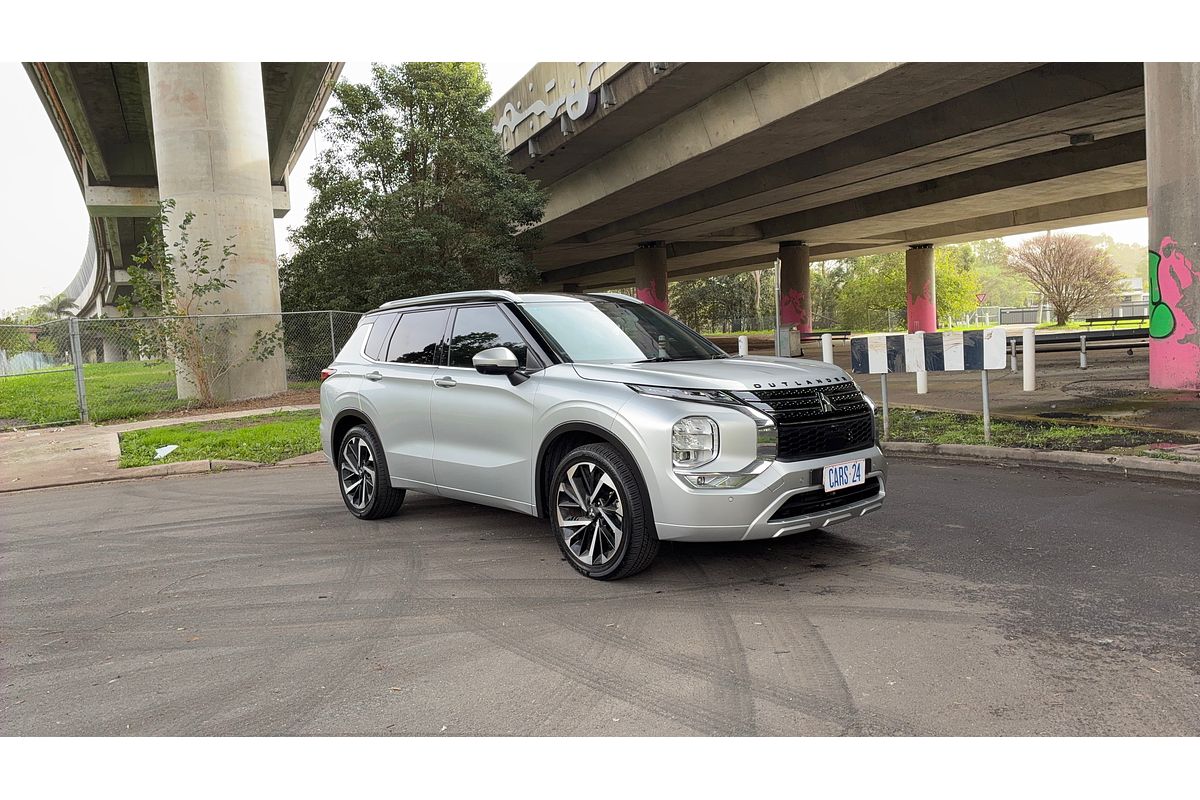 2024 Mitsubishi Outlander Exceed Tourer ZM