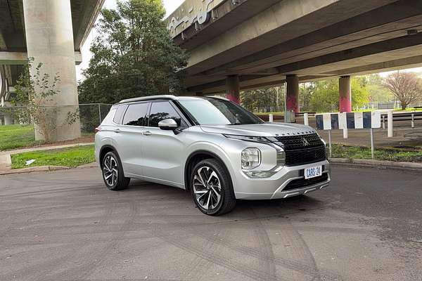 2024 Mitsubishi Outlander Exceed Tourer ZM