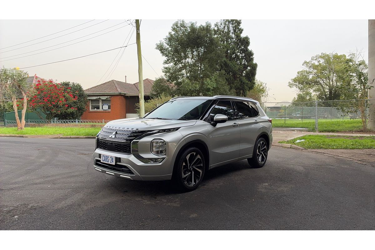 2024 Mitsubishi Outlander Exceed Tourer ZM