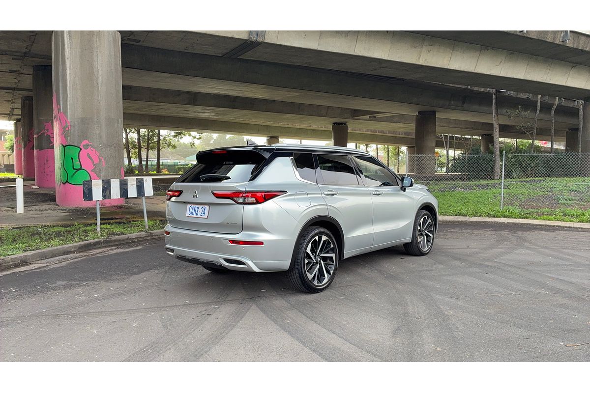 2024 Mitsubishi Outlander Exceed Tourer ZM