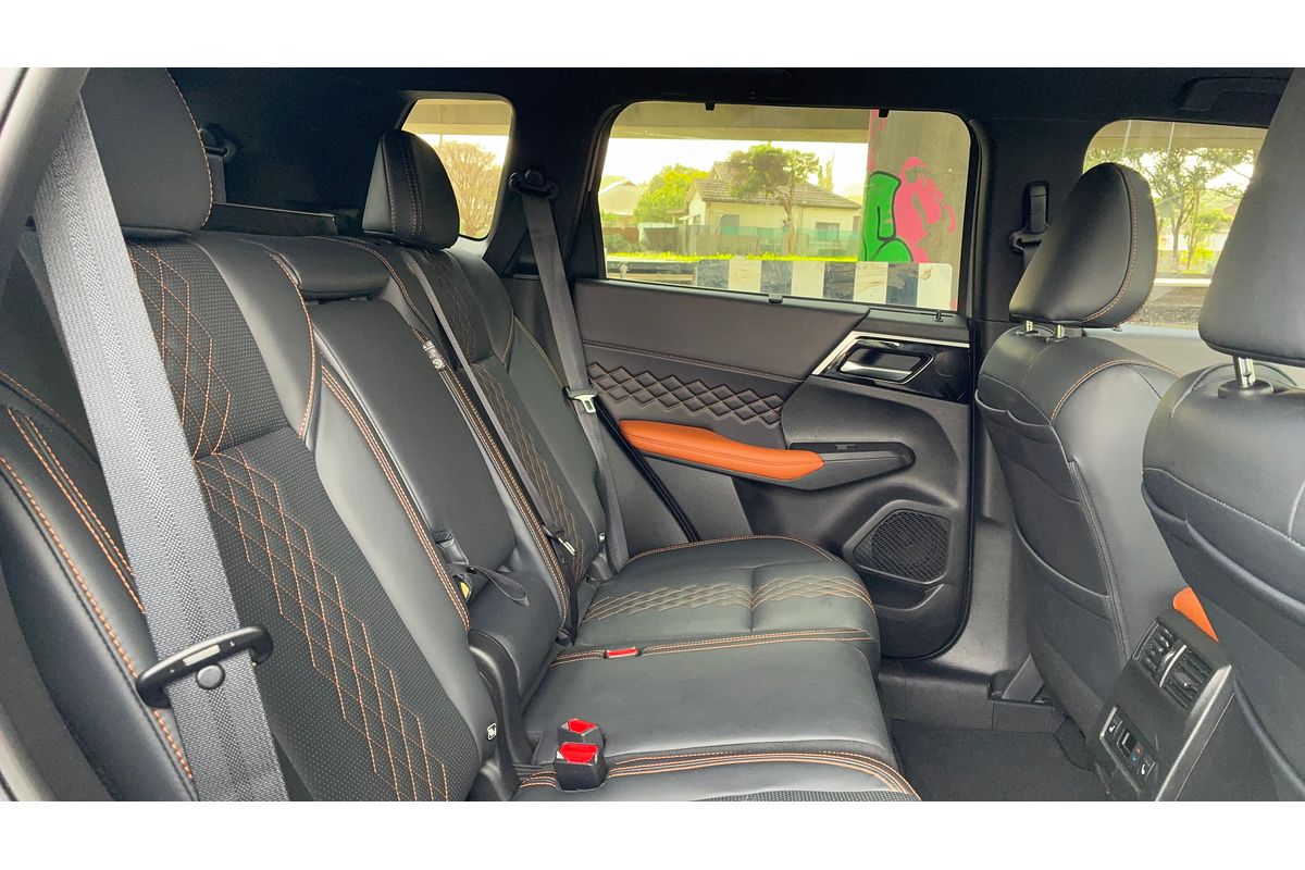 2024 Mitsubishi Outlander Exceed Tourer ZM