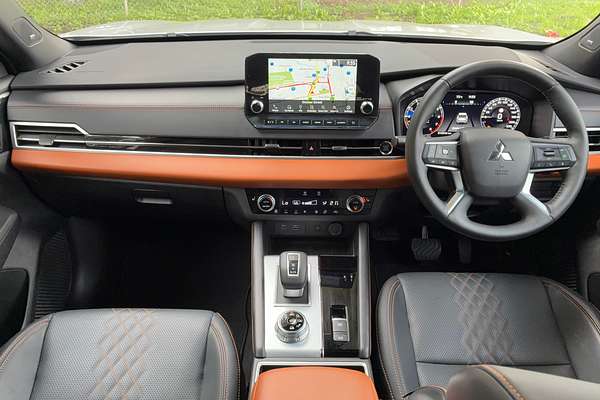 2024 Mitsubishi Outlander Exceed Tourer ZM