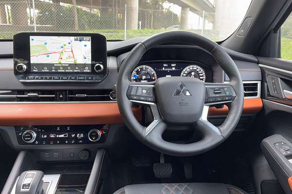 2024 Mitsubishi Outlander Exceed Tourer ZM
