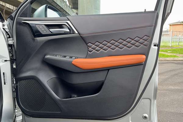 2024 Mitsubishi Outlander Exceed Tourer ZM