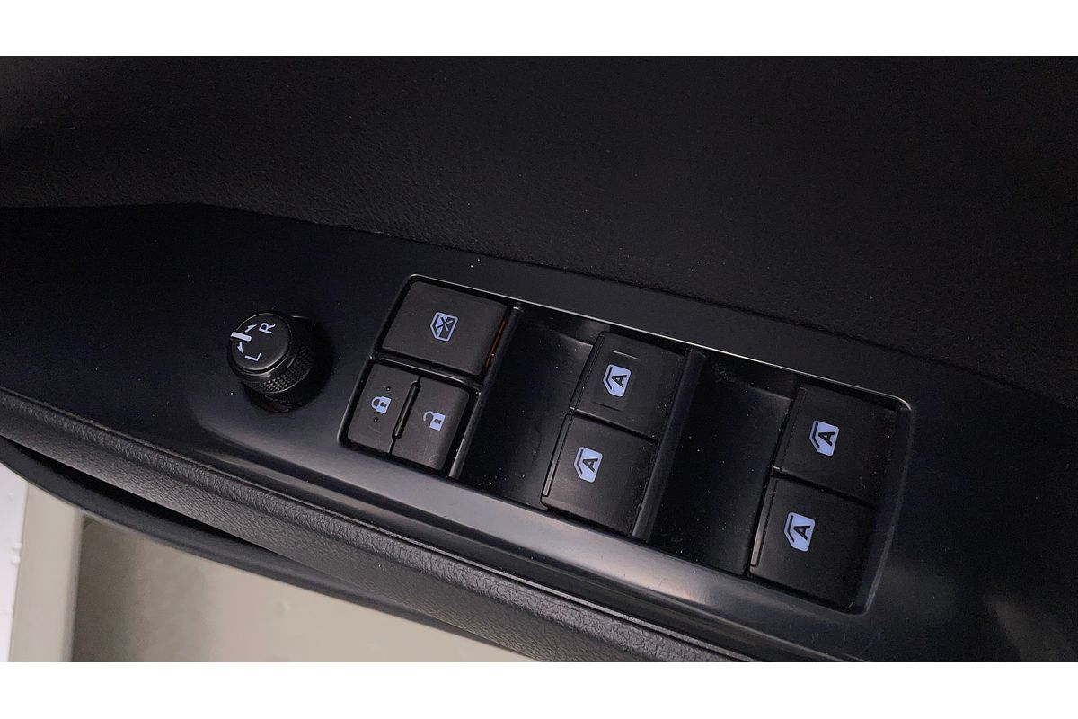 2018 Toyota Camry Ascent ASV70R