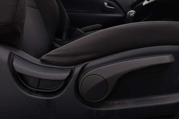 2014 Kia Rio S UB