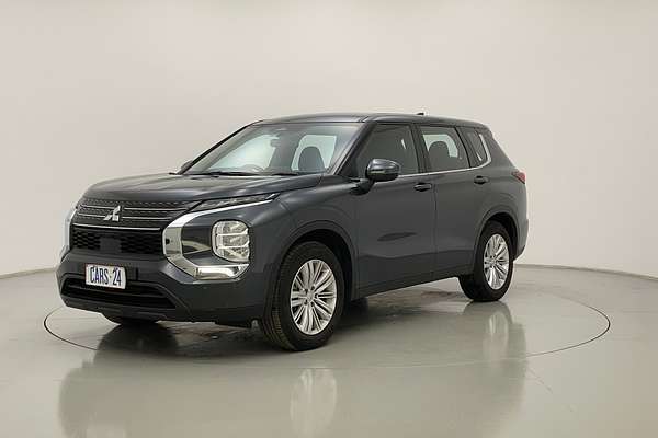 2023 Mitsubishi Outlander ES ZM