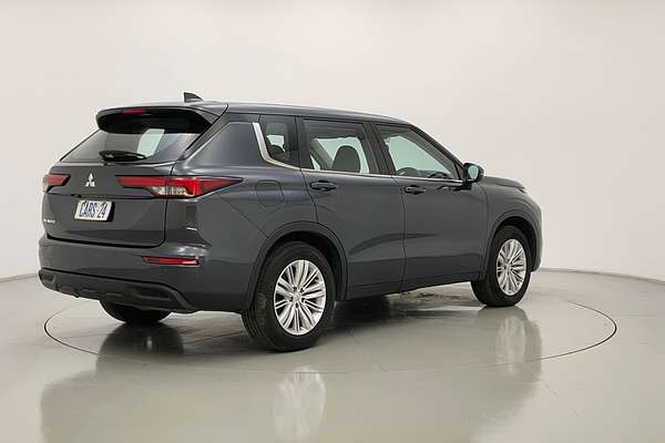 2023 Mitsubishi Outlander ES ZM
