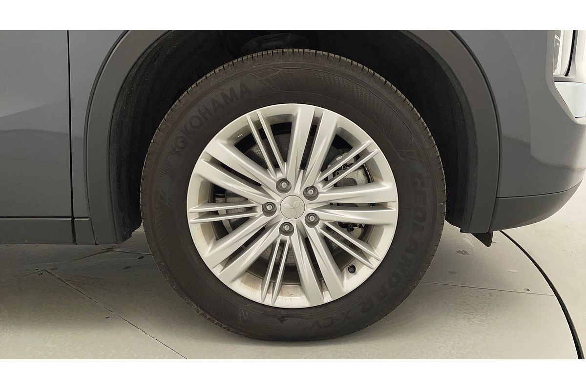 2023 Mitsubishi Outlander ES ZM