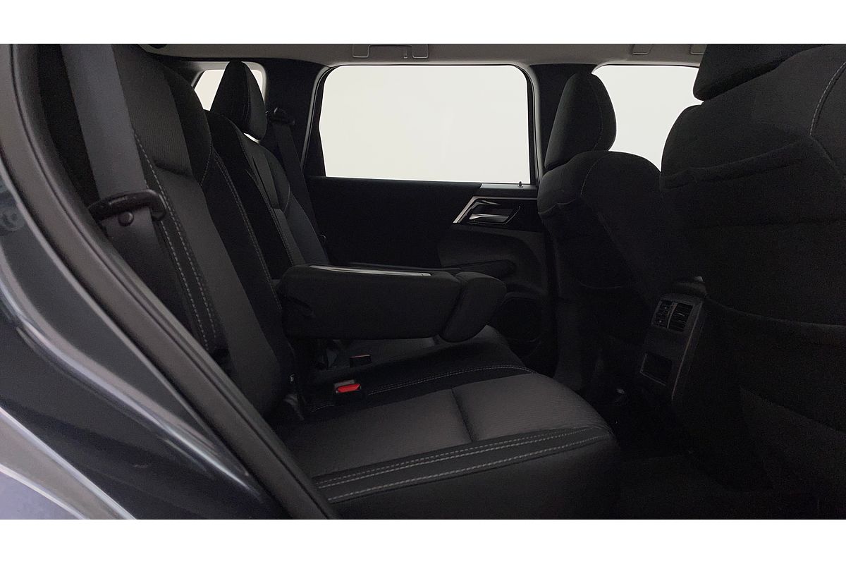 2023 Mitsubishi Outlander ES ZM