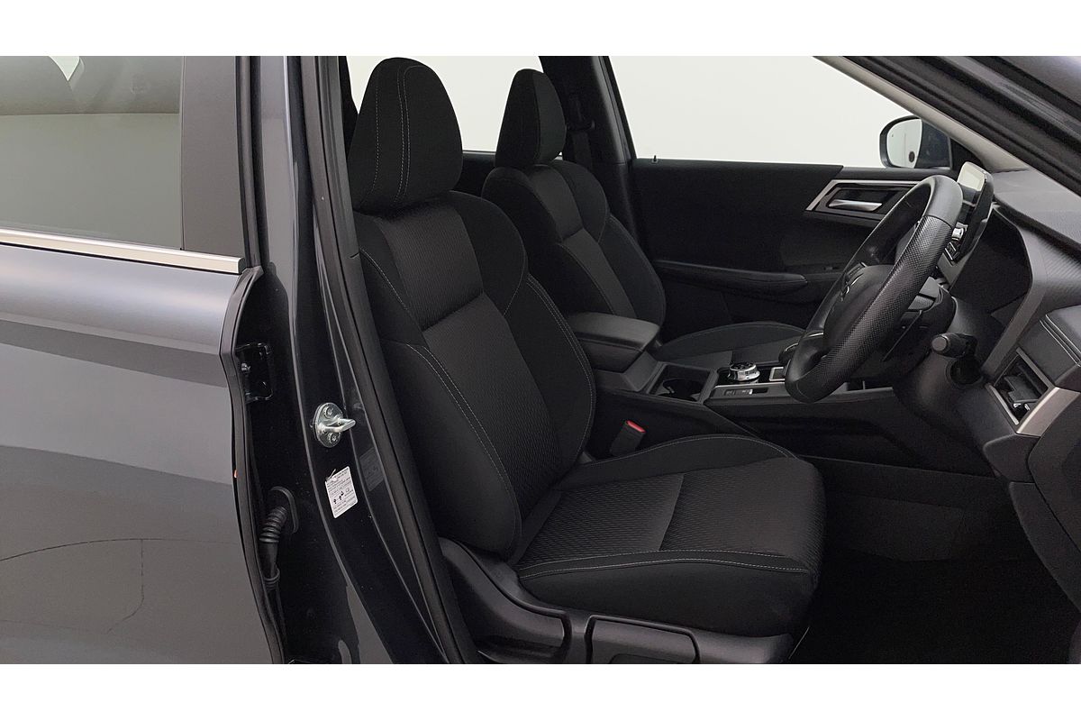 2023 Mitsubishi Outlander ES ZM