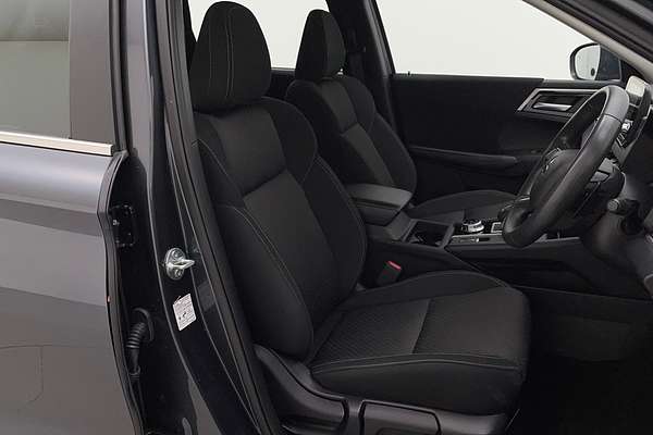 2023 Mitsubishi Outlander ES ZM