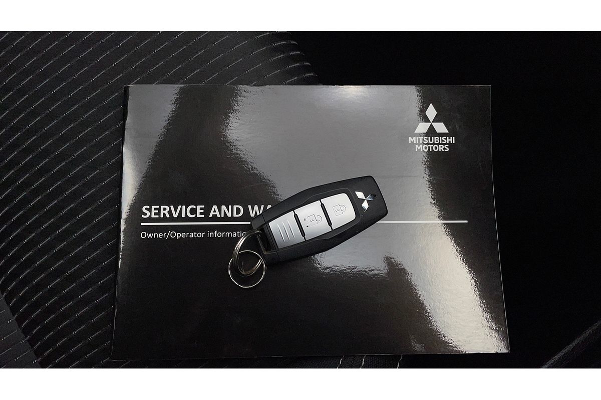 2023 Mitsubishi Outlander ES ZM
