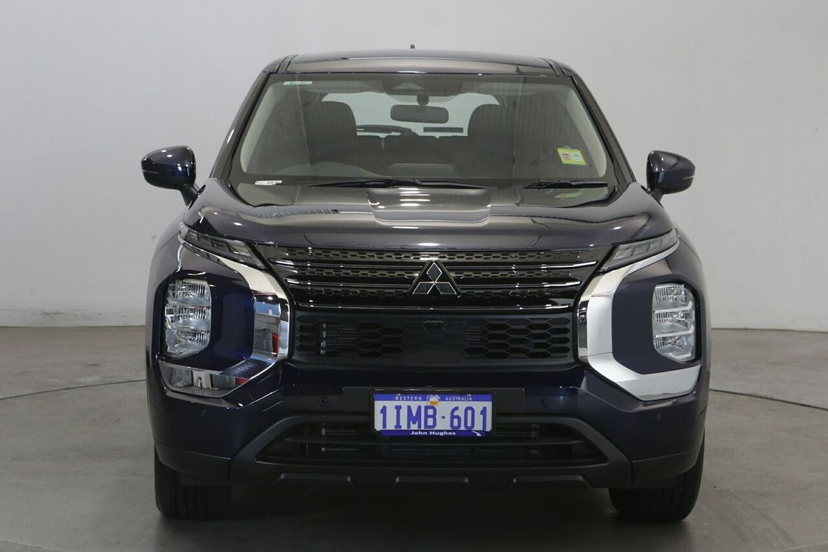 2024 Mitsubishi Outlander ES ZM