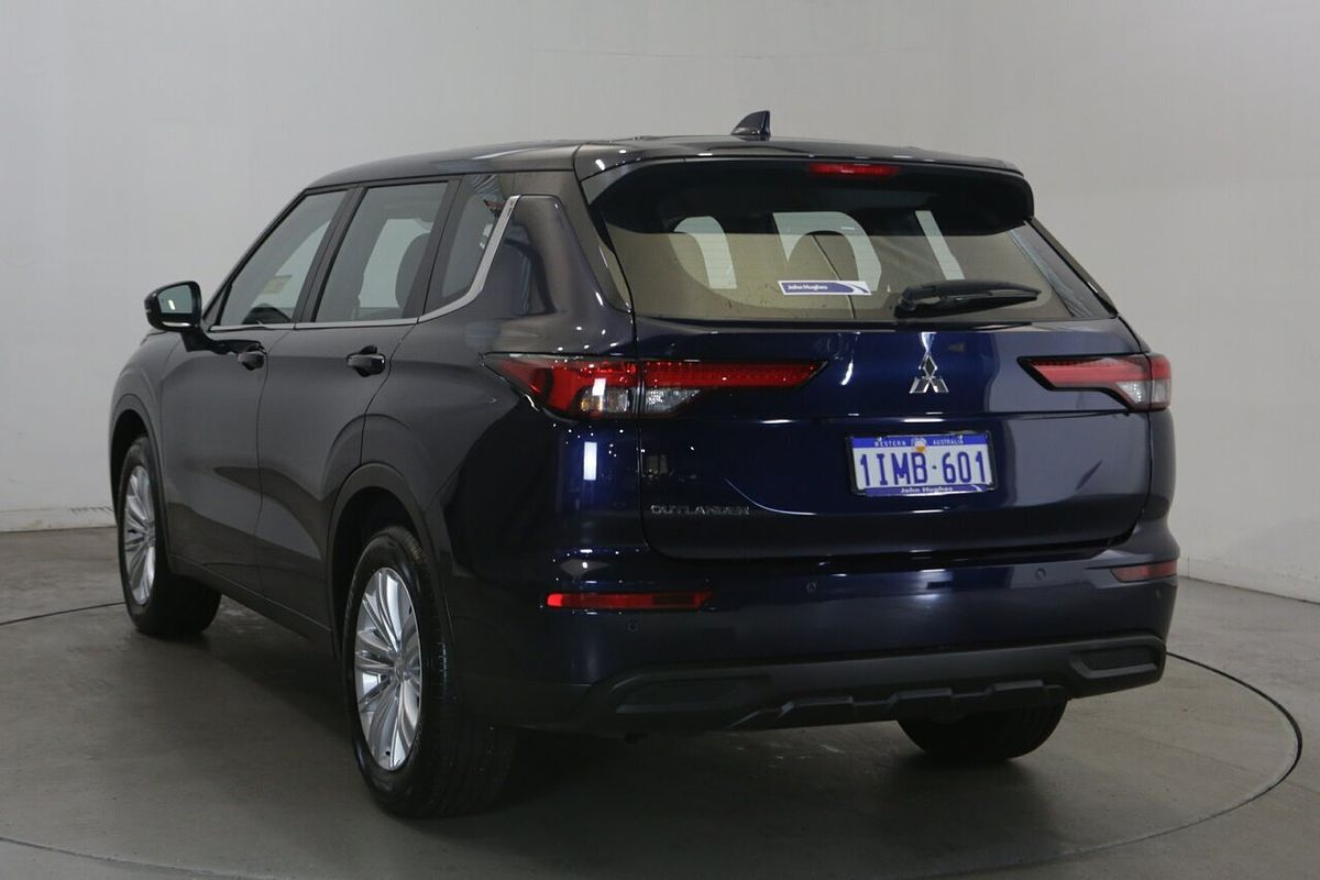 2024 Mitsubishi Outlander ES ZM