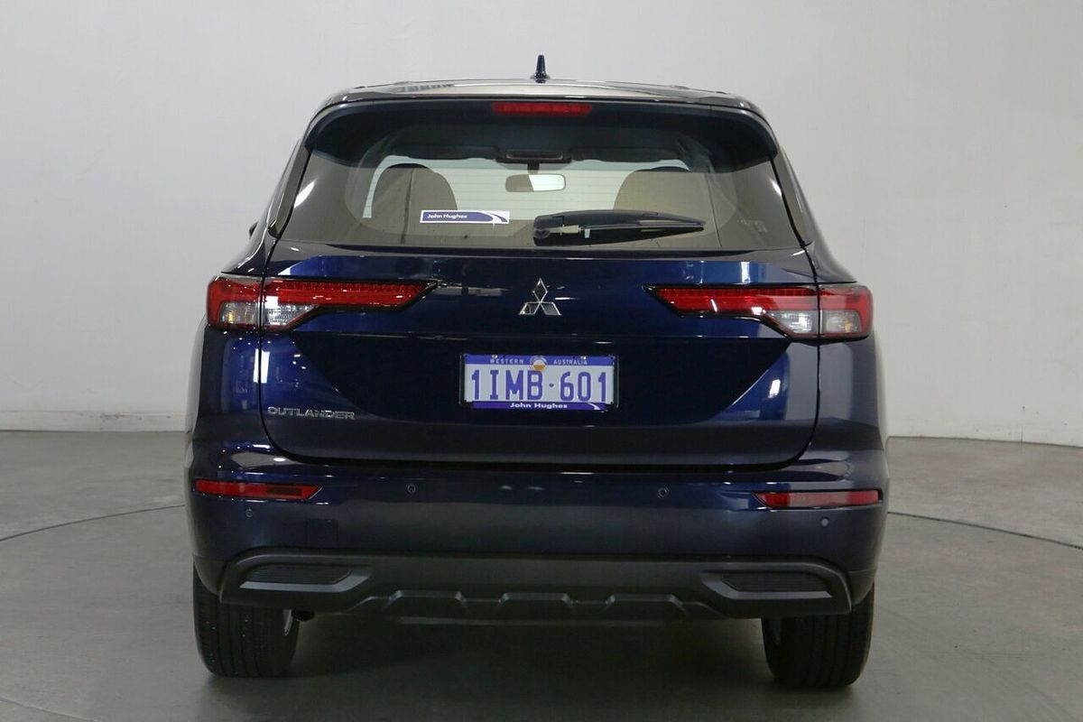 2024 Mitsubishi Outlander ES ZM