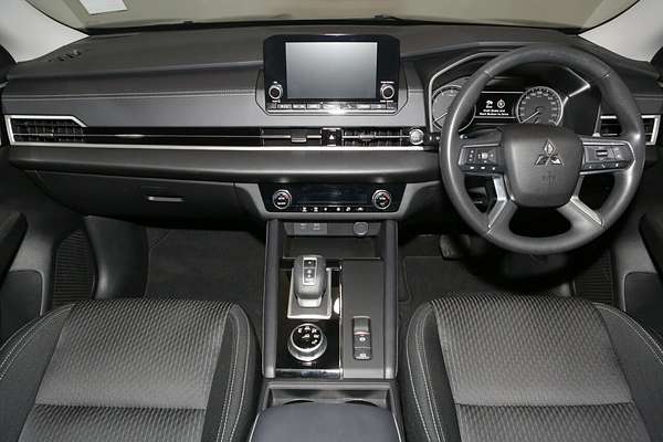 2024 Mitsubishi Outlander ES ZM