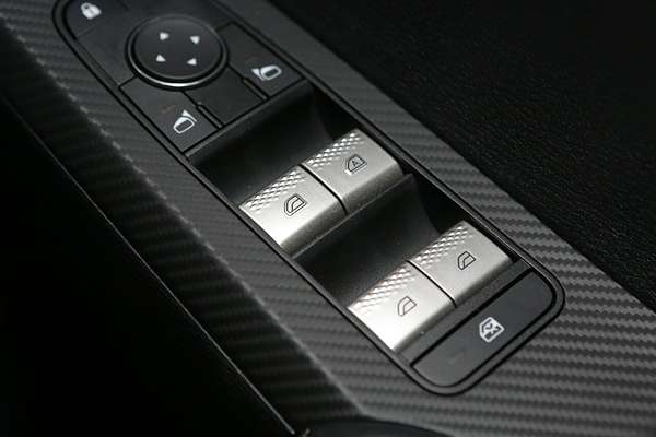 2024 Mitsubishi Outlander ES ZM