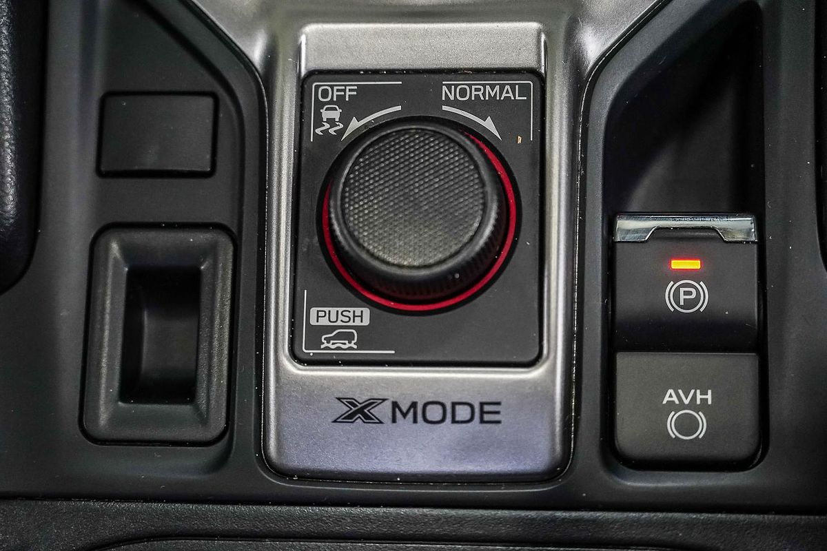 2023 Subaru Forester 2.5i 50 Years Edition S5