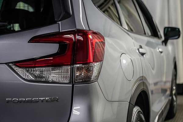 2023 Subaru Forester 2.5i 50 Years Edition S5