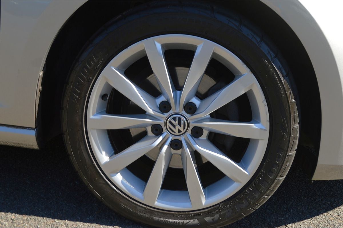 2015 Volkswagen Golf 103TSI Highline 7