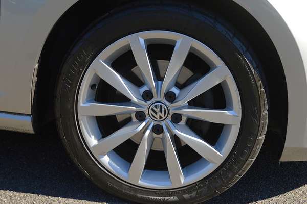2015 Volkswagen Golf 103TSI Highline 7