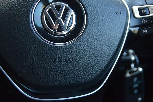 2015 Volkswagen Golf 103TSI Highline 7