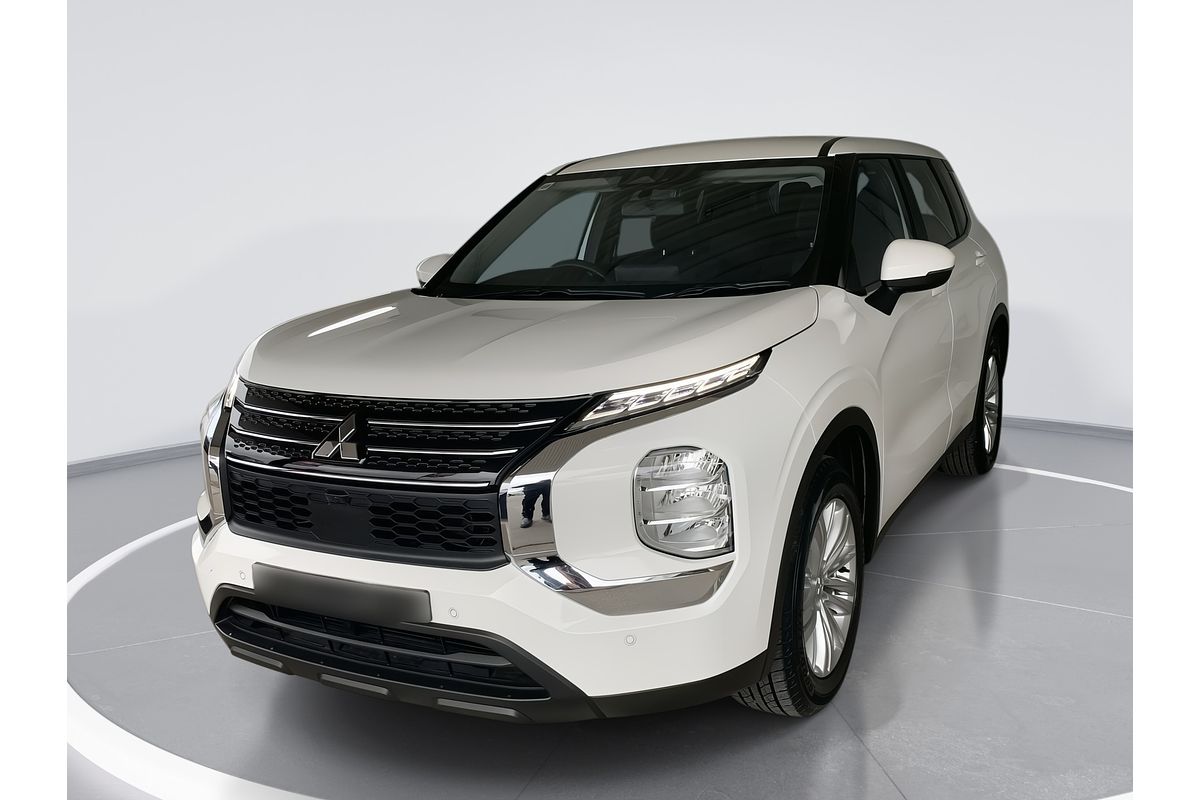 2023 Mitsubishi Outlander ES ZM