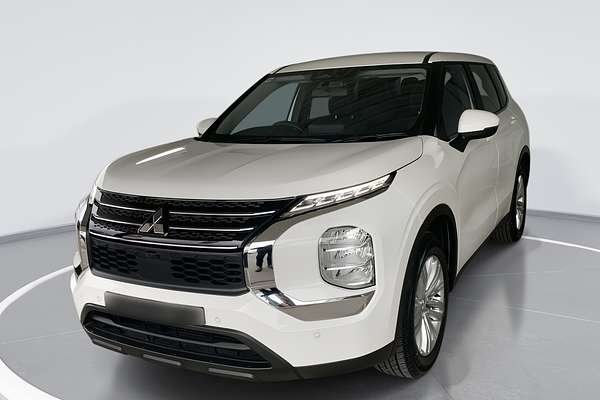 2023 Mitsubishi Outlander ES ZM