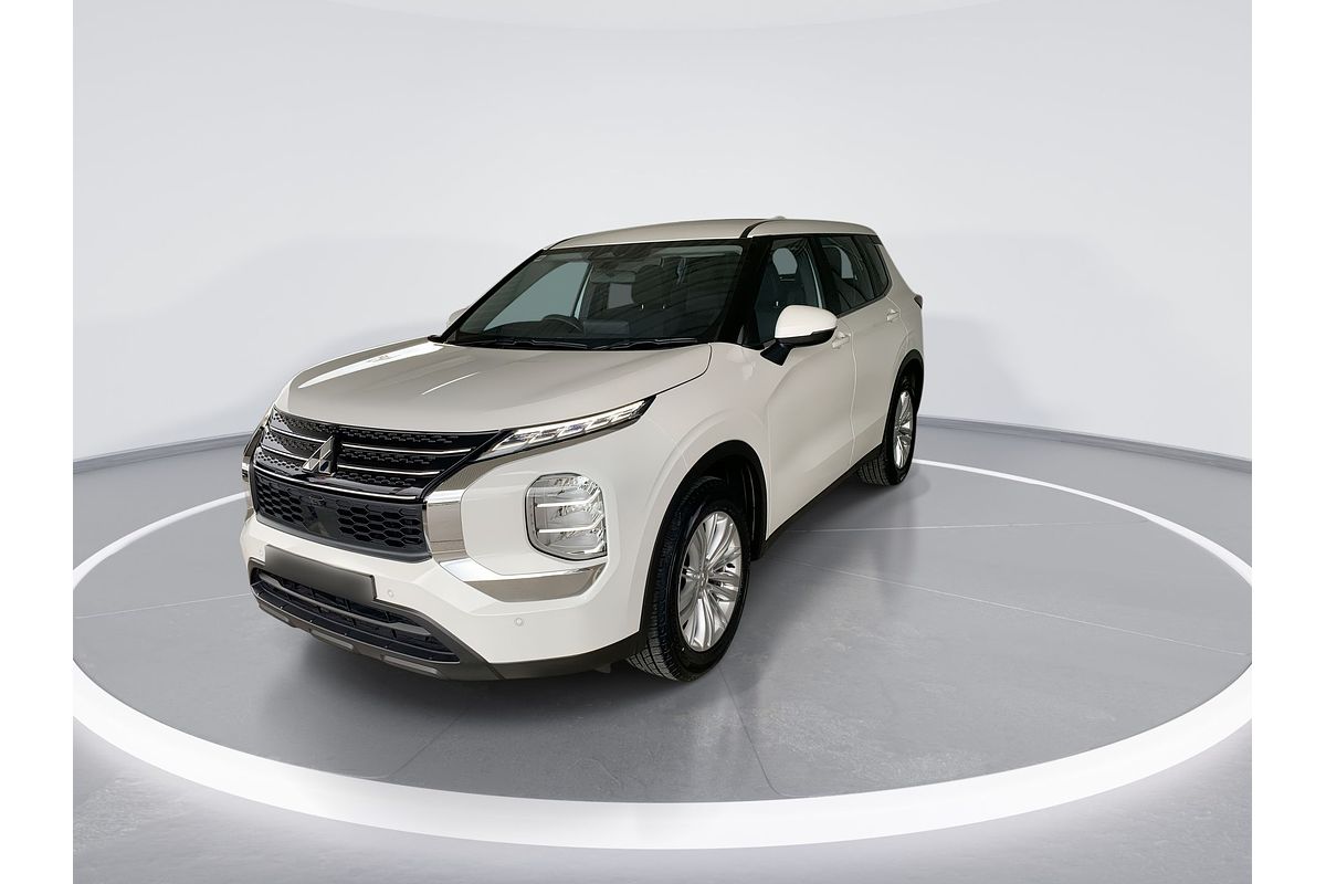 2023 Mitsubishi Outlander ES ZM