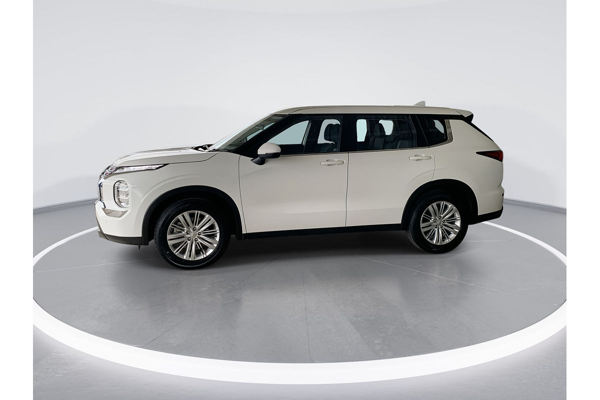 2023 Mitsubishi Outlander ES ZM