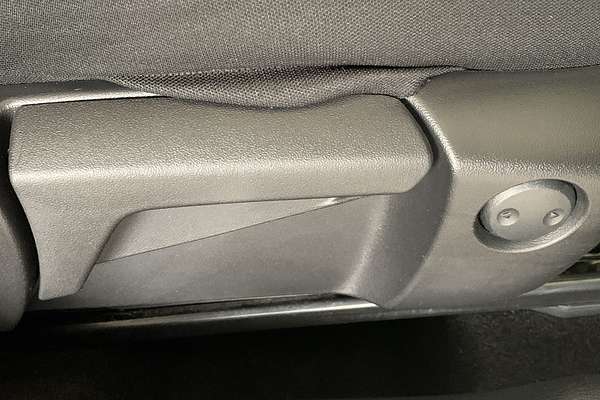 2023 Mitsubishi Outlander ES ZM