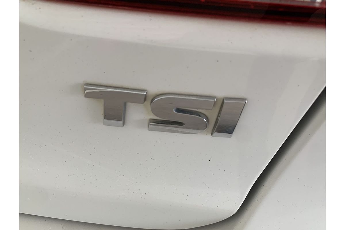 2012 Volkswagen Golf 77TSI VI