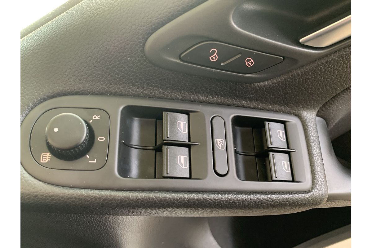 2012 Volkswagen Golf 77TSI VI