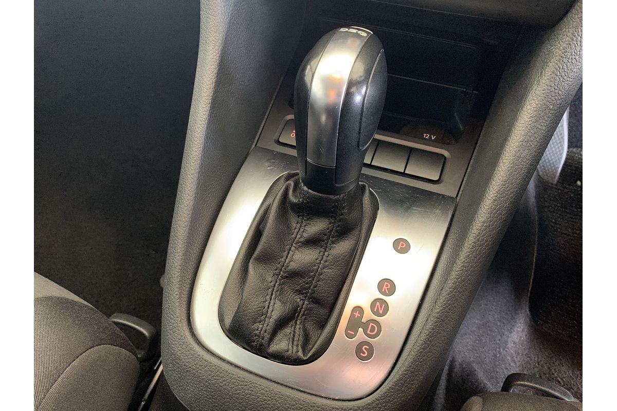 2012 Volkswagen Golf 77TSI VI