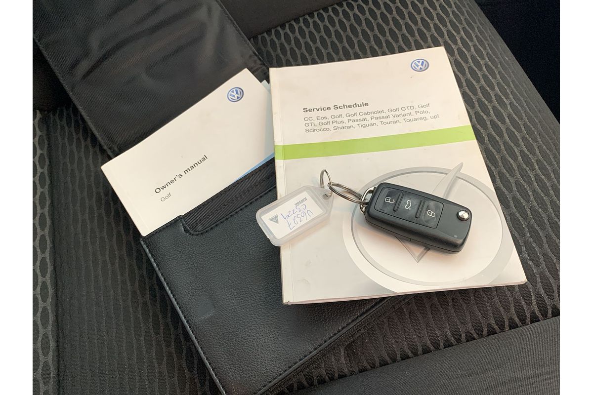 2012 Volkswagen Golf 77TSI VI