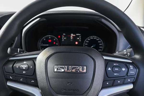 2025 Isuzu D-MAX SX High Ride Rear Wheel Drive