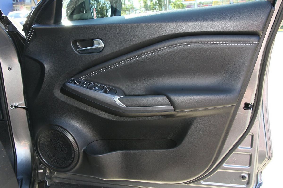 2023 Nissan JUKE ST-L F16