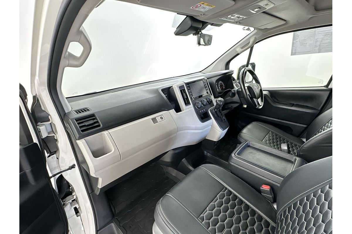 2022 Toyota Hiace GDH320R