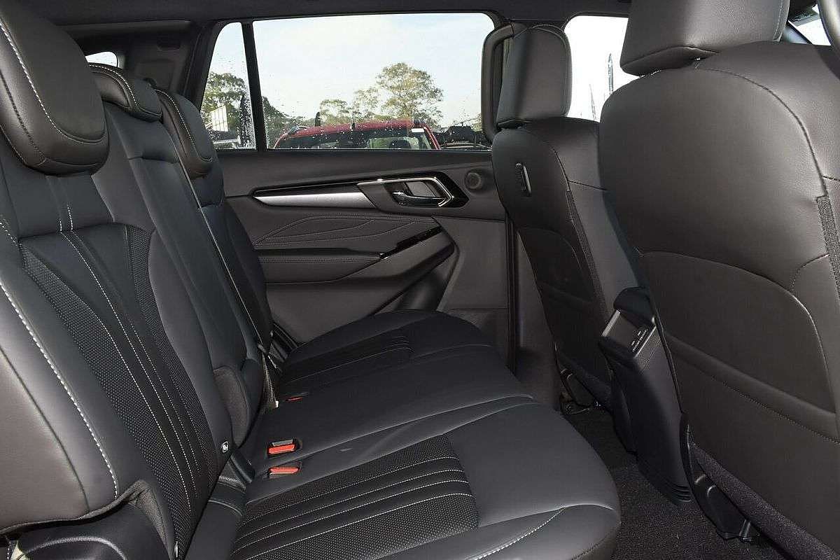 2025 Isuzu MU-X LS-T