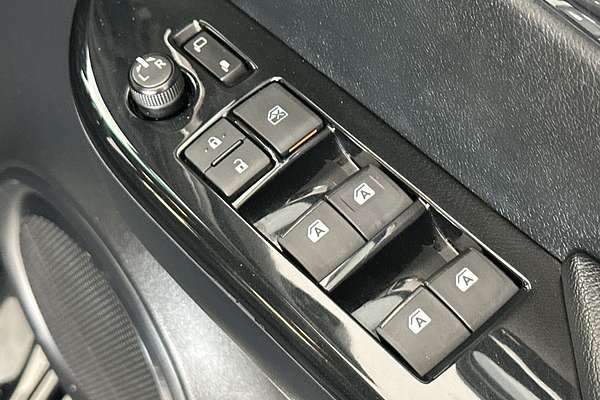 2019 Toyota Hilux Rugged X GUN126R 4X4