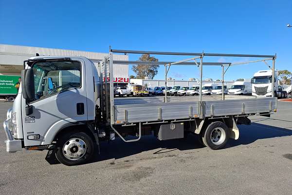 2014 Isuzu N Series NPR 200/275 Premium 4x2