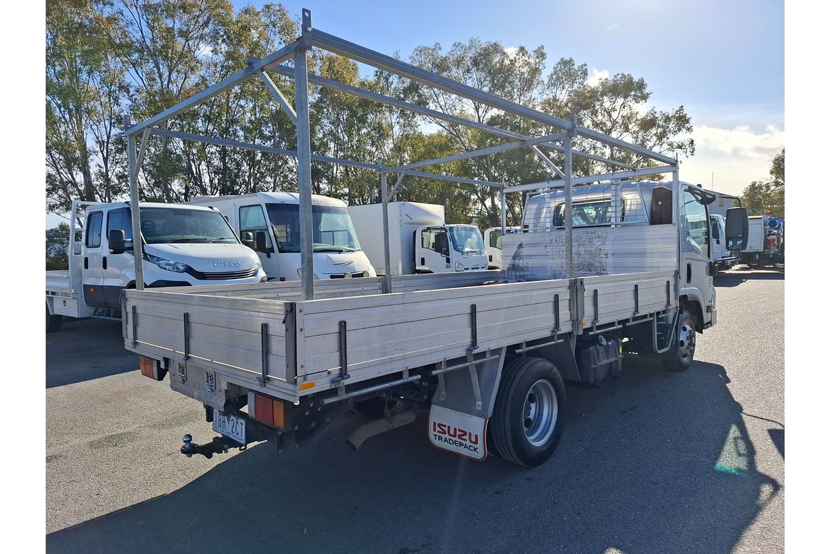 2014 Isuzu N Series NPR 200/275 Premium 4x2
