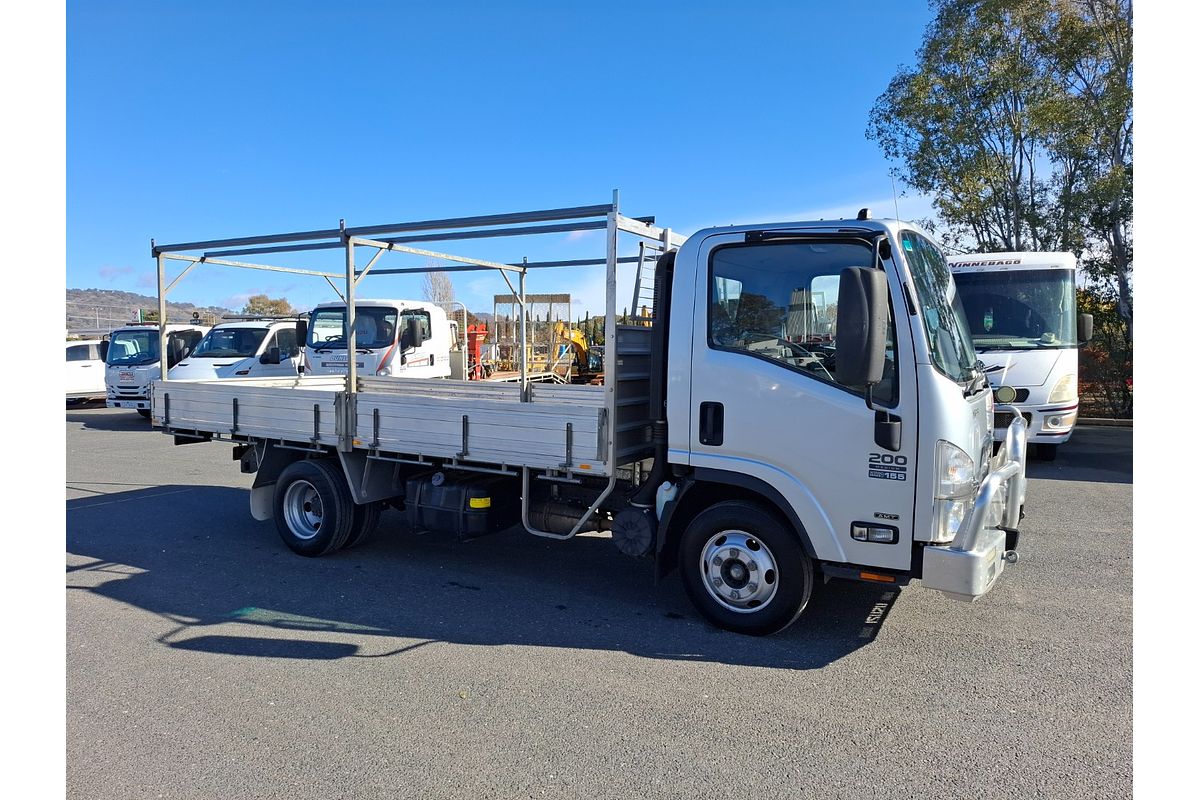 2014 Isuzu N Series NPR 200/275 Premium 4x2