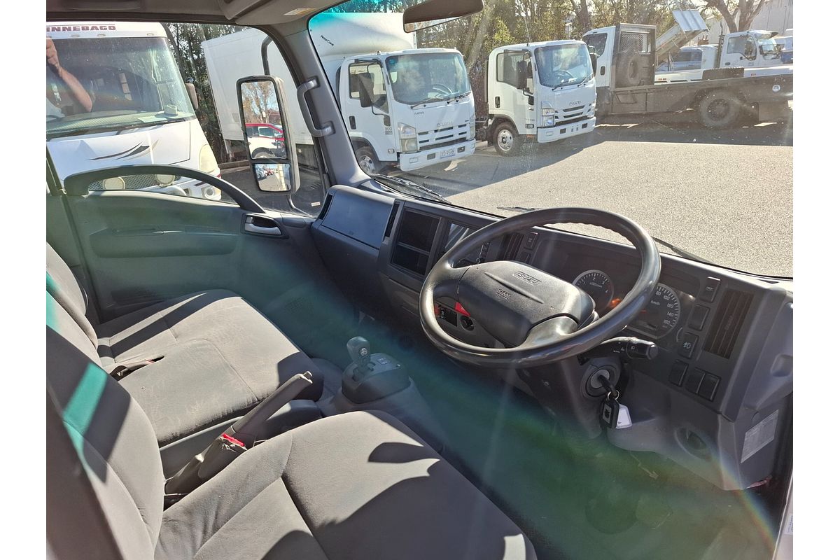 2014 Isuzu N Series NPR 200/275 Premium 4x2
